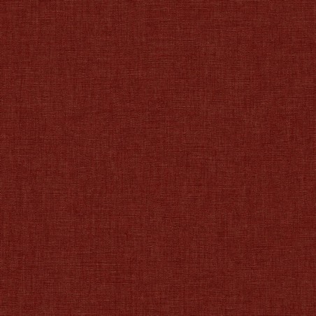 Papel pintado rojo amarena, con textura de lino jaspeado, modelo Caractere de Casadeco