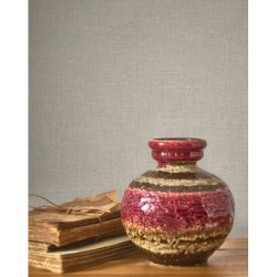 Papel pintado gris paloma, con textura de lino jaspeado, modelo Caractere de Casadeco