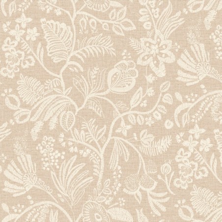 Papel pintado Pastel con diseño de flores bordadas sobre fondo textil.