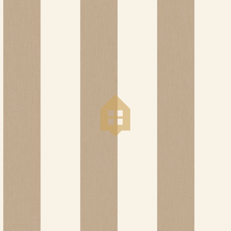 Papel pintado de rayas verticales Linen Lines en una pared de cocina.