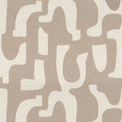 Papel pintado Seran de Casamance con diseño de formas orgánicas bordadas sobre textura de lino natural.