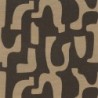 Papel pintado Seran de Casamance con diseño de formas orgánicas bordadas sobre textura de lino natural.